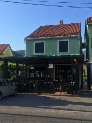 Апартаменты Apartments Kaludjerovic Цетине Апартаменты с 3 спальнями-23